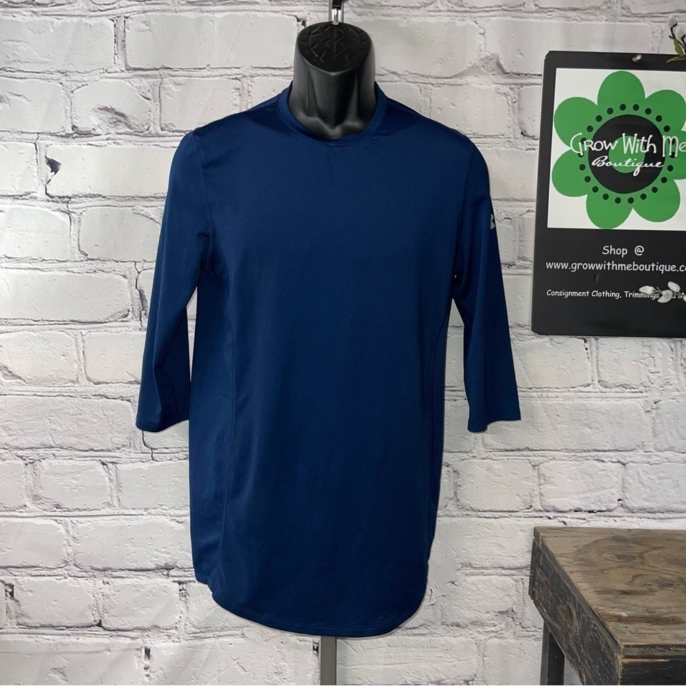 Under armour athletic top small